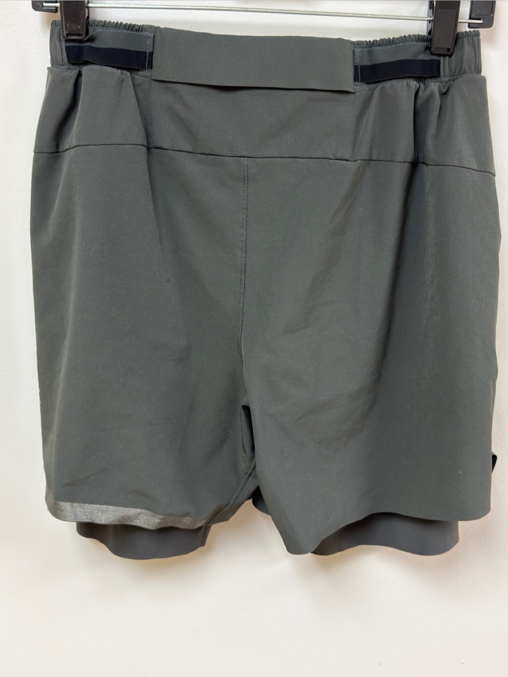 Lululemon Surge Lined Running Shorts 6" Gray Reflective Zip Pocket Men's Size S - Picture 2 of 11